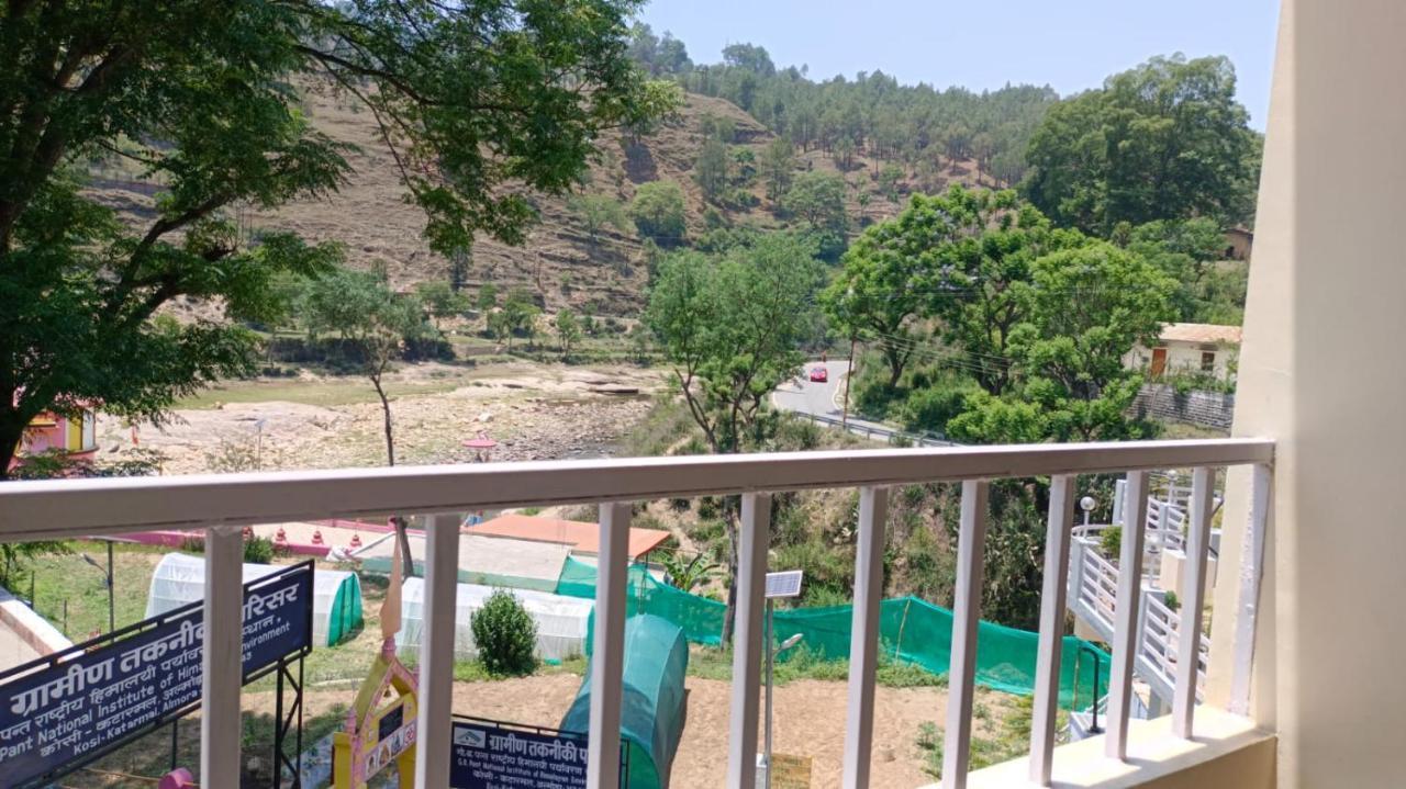 Hotel Shivalik River Retreat Almora Exterior foto