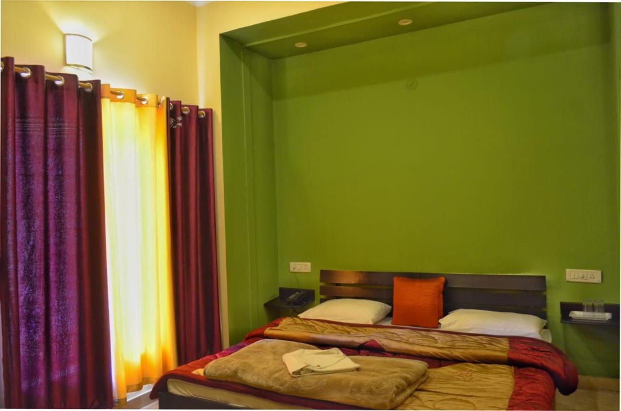 Hotel Shivalik River Retreat Almora Exterior foto