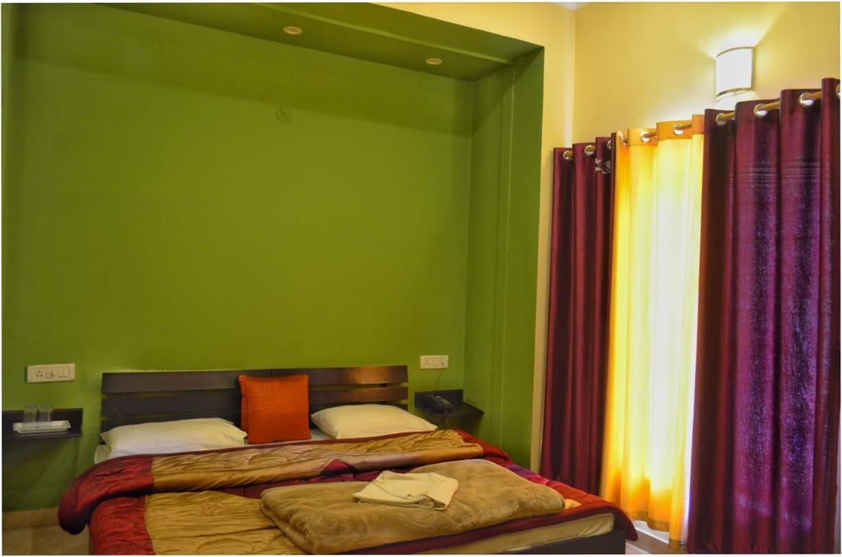 Hotel Shivalik River Retreat Almora Exterior foto