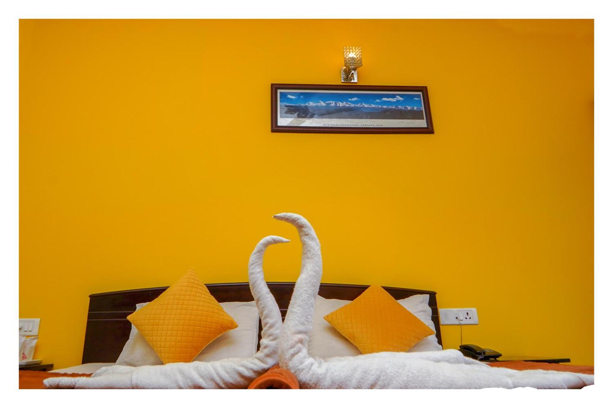 Hotel Shivalik River Retreat Almora Exterior foto